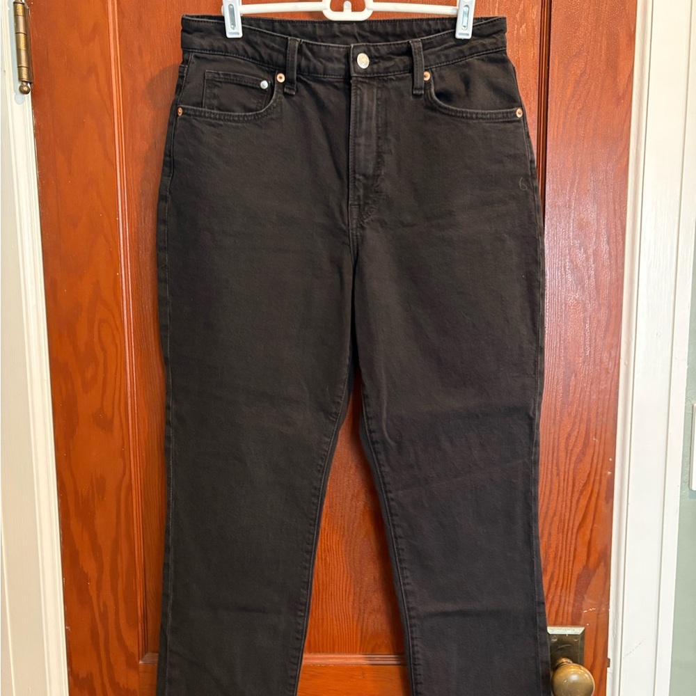 Levi’s Black High-Waisted Jeans